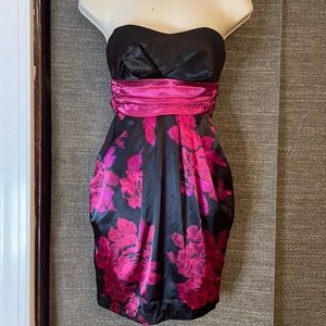 NWT Arden B. Strapless Cocktail Dress. Size XS